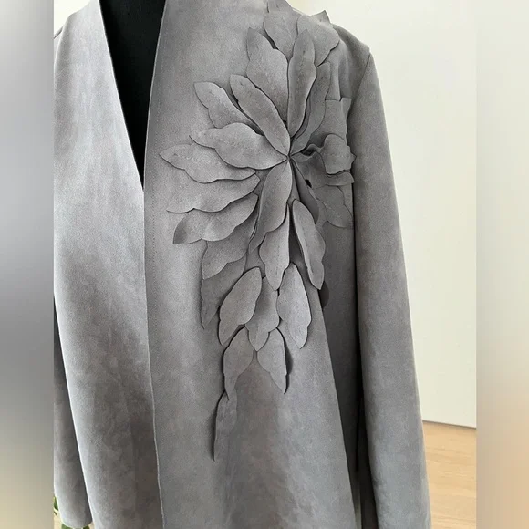 CARTISE Faux Suede Open Front Waterfall  Grey Jacket Floral Applique Neutral - Picture 8 of 17